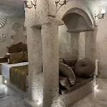 Cappadocia Empire Cave ギョレメ