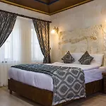 Cappadocia Empire Cave ギョレメ