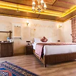 ホテル Cappadocia Empire Cave 4*
