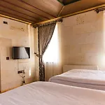 Cappadocia Empire Cave 4* ギョレメ